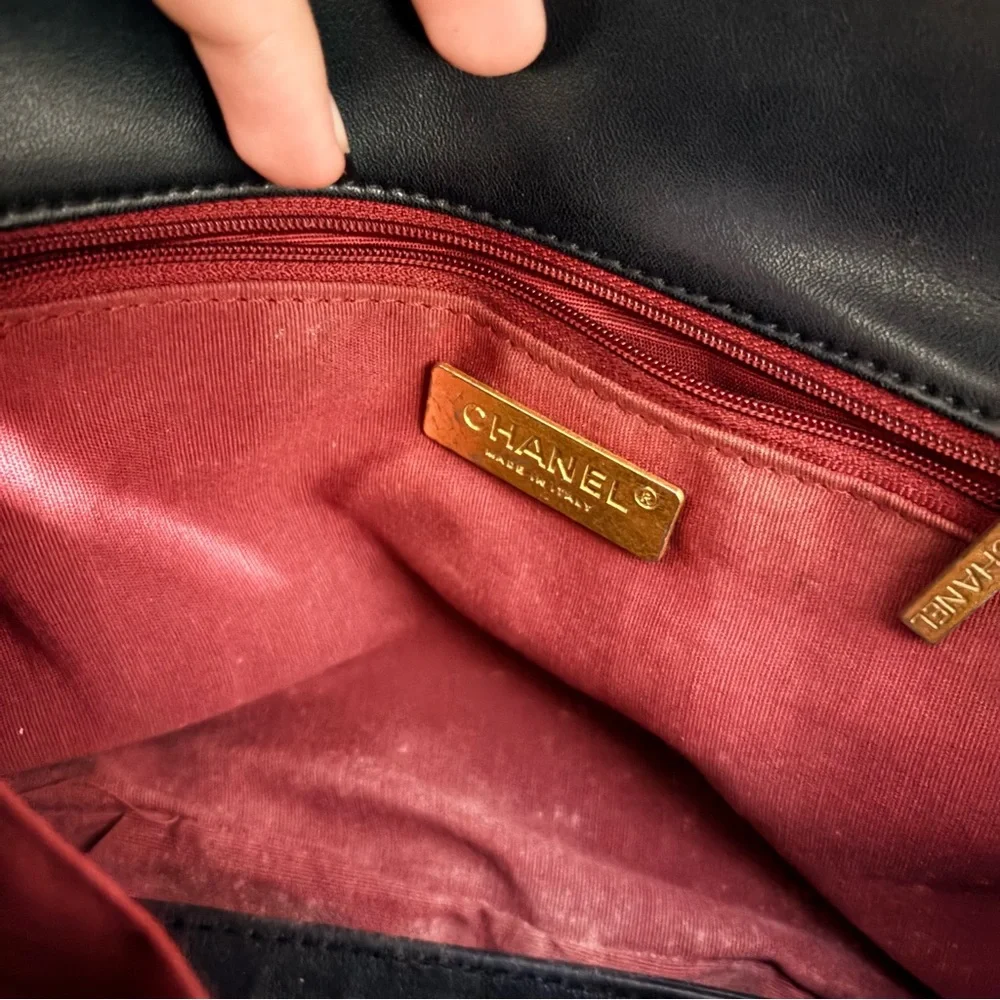 C Quilted Black Leather Bag - Picture 4 of 4